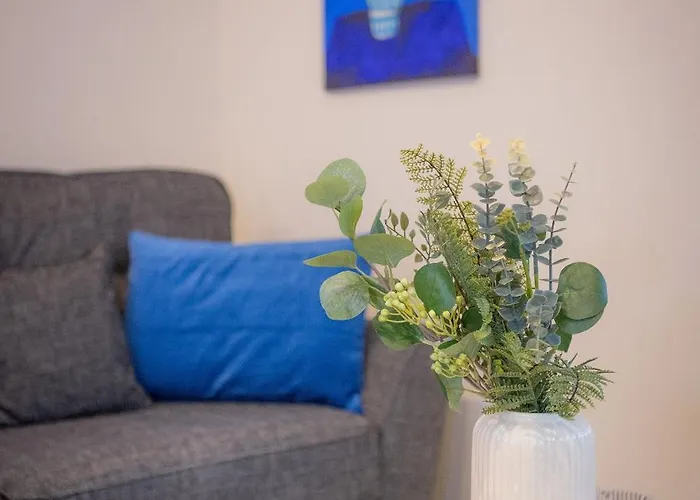 Lethbridge Villa 49 Apartment 3 Super Fibre Wifi, Free Parking